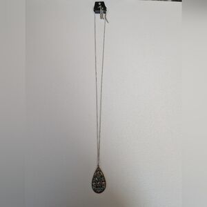 Paparazzi Necklace and Earring set